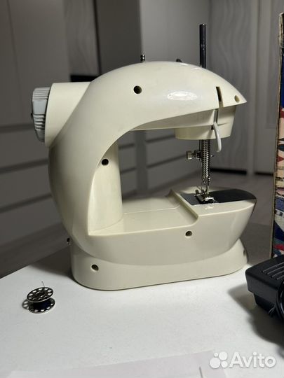 Швейная машина mini sewing machine