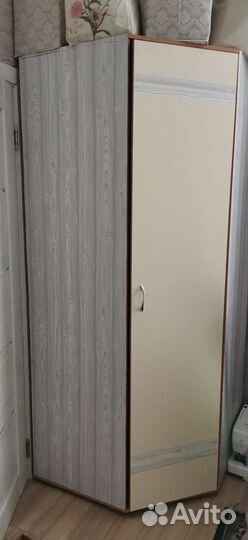 Угловой шкаф