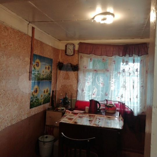 Доля в 3-к. квартире, 140 м², 1/2 эт.