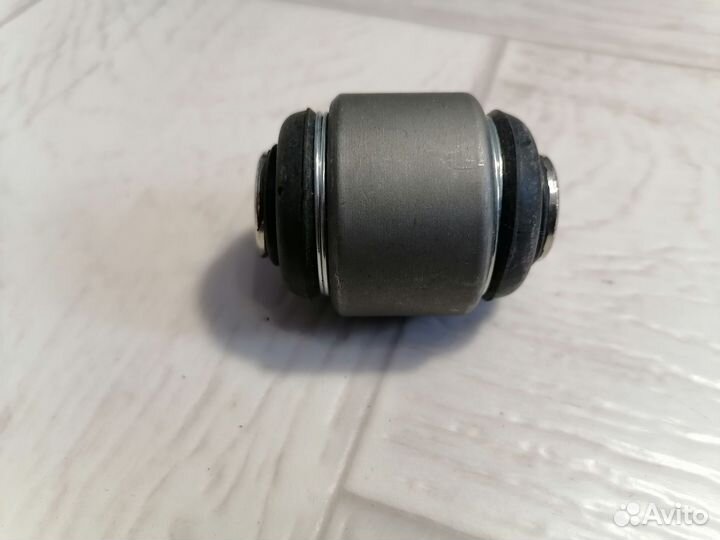 Сайлентблок задней цапфы плавающий Toyota Mark II