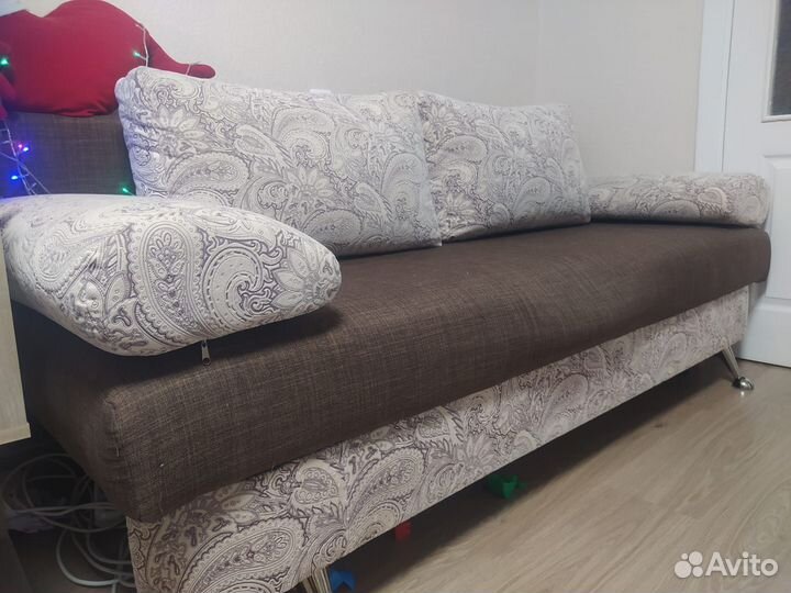 Диван прямой раскладной бу