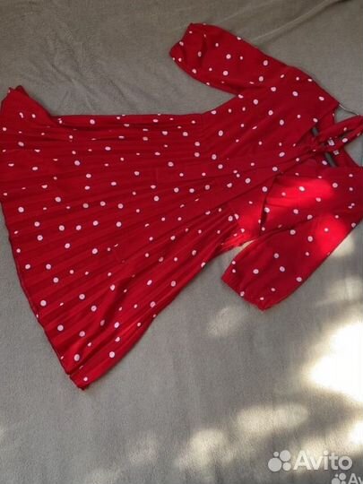 Платье красное в горох 44 46 новое