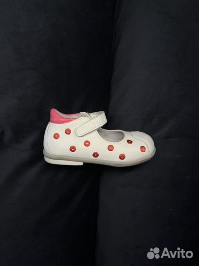 Туфли женские и детские