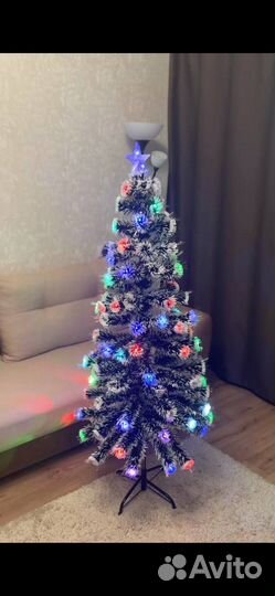 Ель искусственная 150 см, с гирляндой