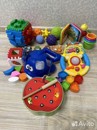 Развивающие игрушки пакетом