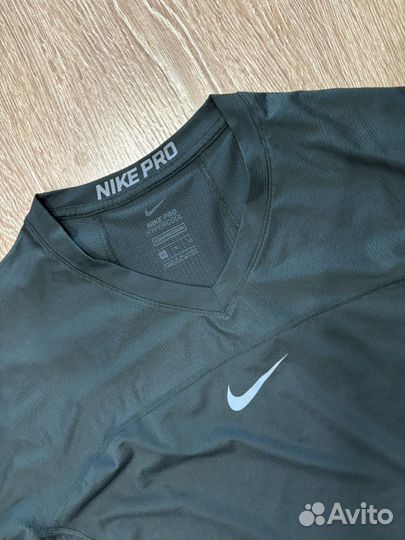 Компрессионная футболка Nike Pro