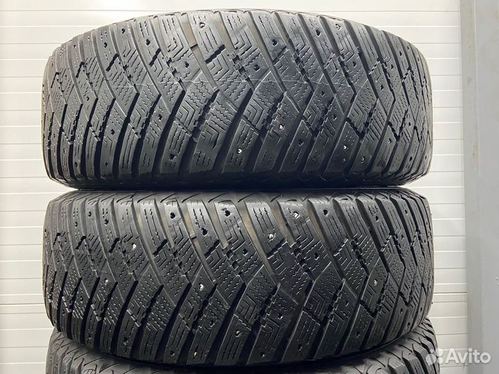 Goodyear UltraGrip Ice Arctic SUV 225/65 R17 102T