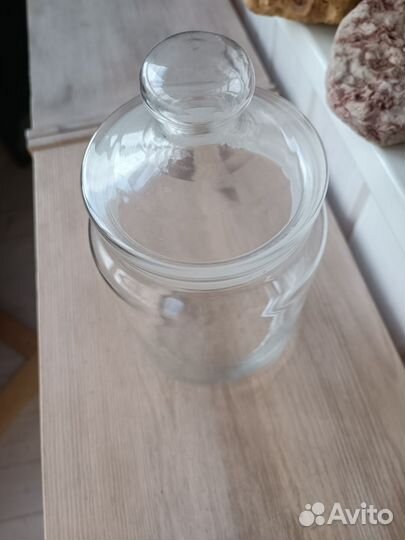 Банка стеклянная с крышкой для сыпучих продуктов