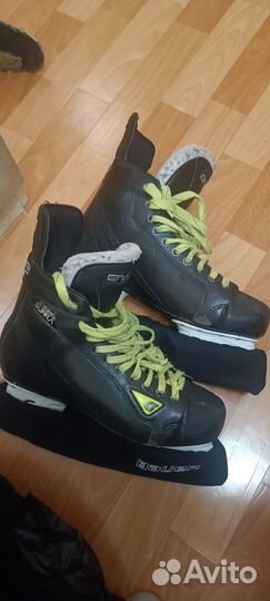 Коньки хоккейные