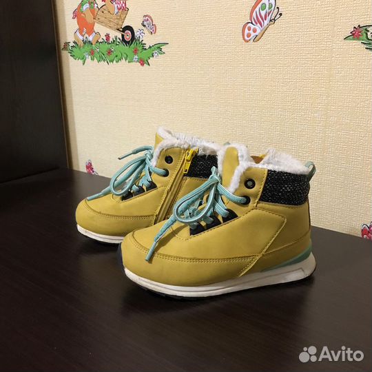 Кроссовки детские