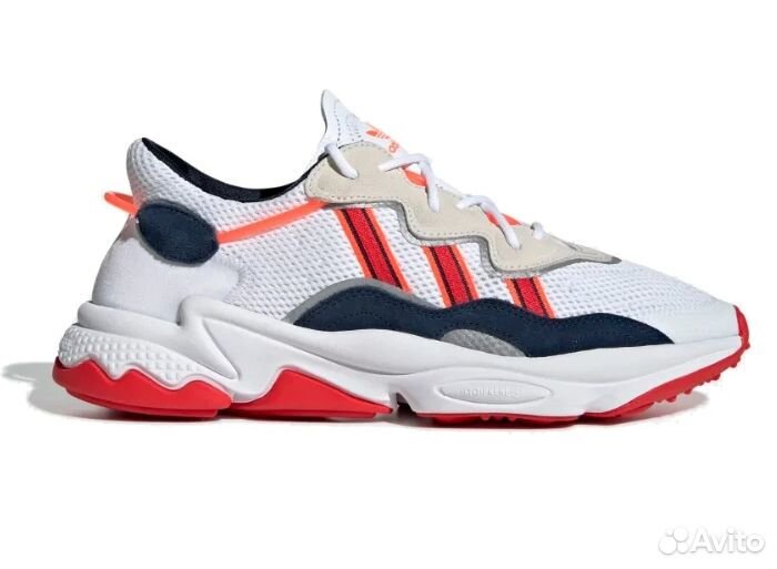 Ozweego blanche 2024 et rouge