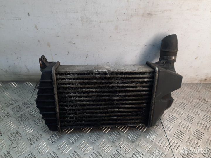 Интеркулер Opel Astra универсал 1.7 Z17DTH 2010