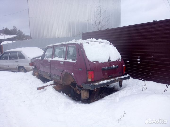 Niva в разбор