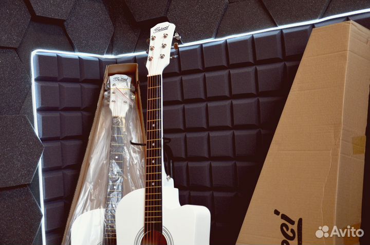Акустическая гитара новая