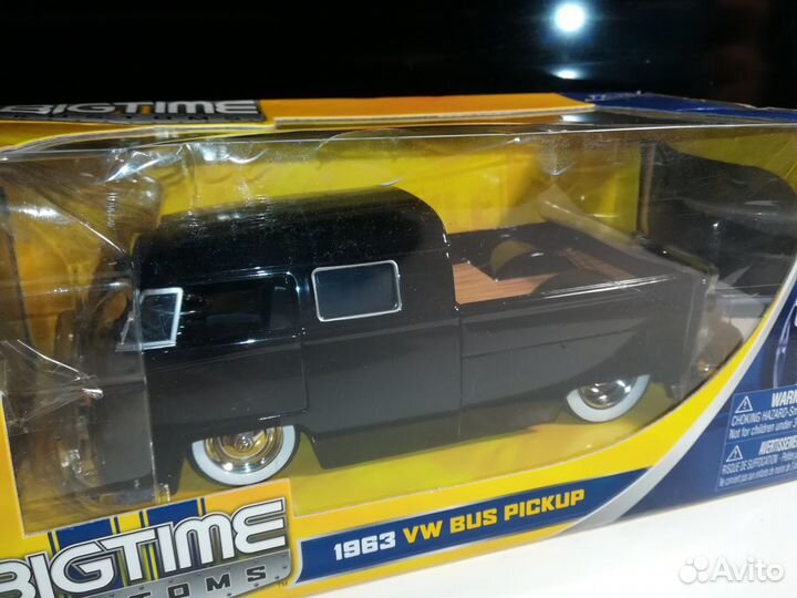 Моделька автомобиля VW BUS pickup 1963