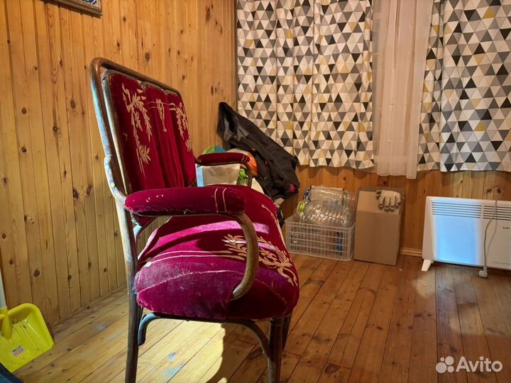 Антикварный диван