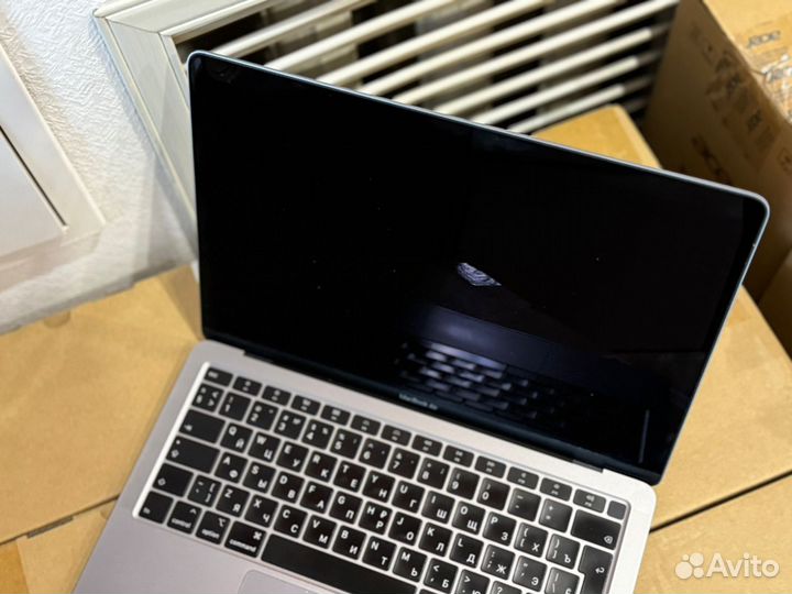 Сломаный Macbook Air 13