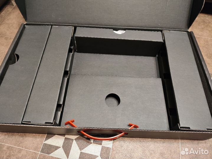 Коробка от ноутбука MSI 15,6