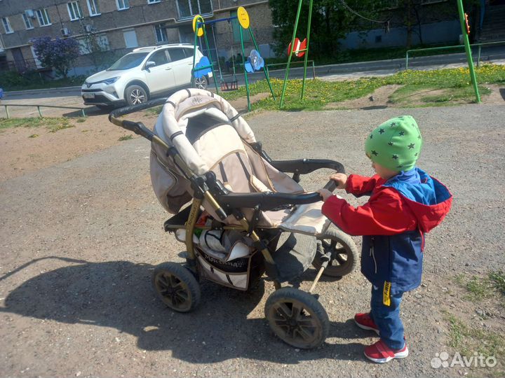 Коляска с перекидной ручкой
