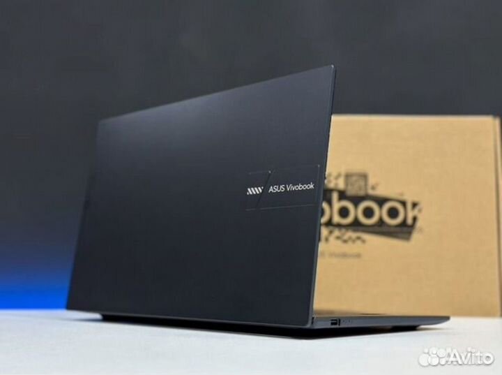 Asus VivoBook 15.6 IPS Core i3 12th 8G озу SSD256g