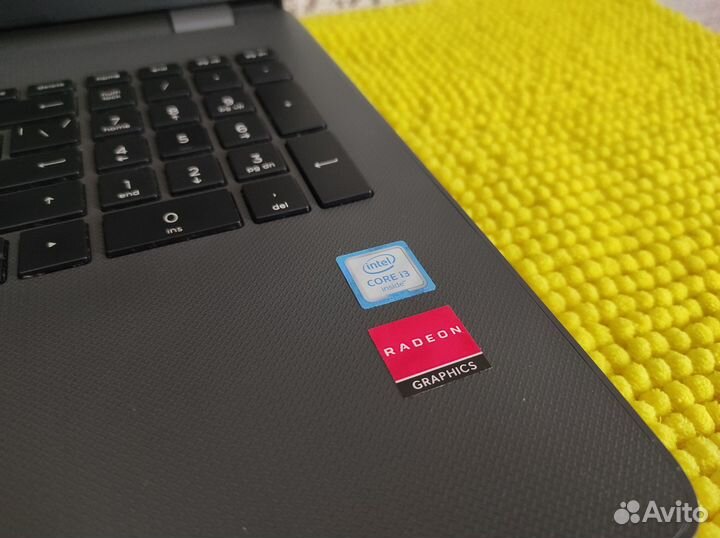 FullHD IPS HP Core i3-6006u + AMD 520 + SSD + 8Gb