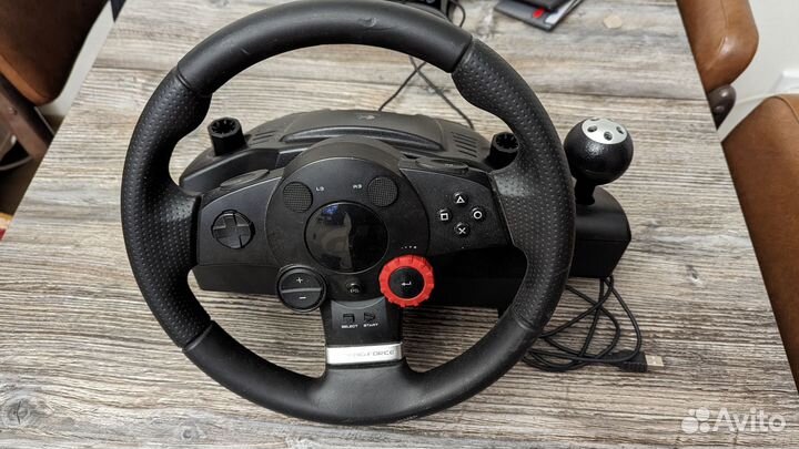 Руль игровой Logitech