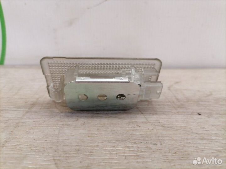 Плафон освещения салона задний Bmw X5 E53 SVA M57N