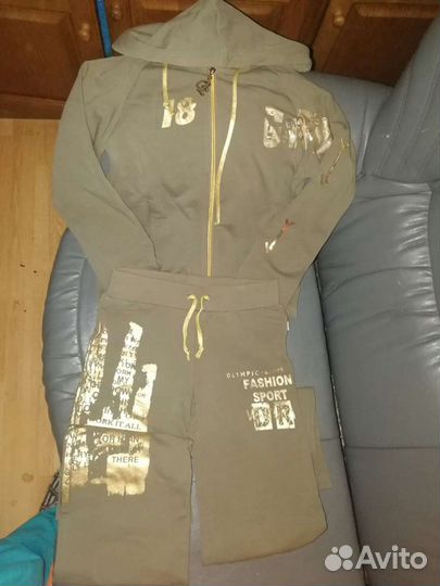 Спортивный костюм