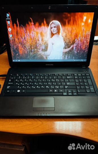 Быстрый Samsung R540, i3-380m, SSD 256 G, озу 4