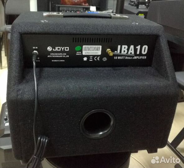 Комбоусилитель для бас-гитары Joyo JBA10