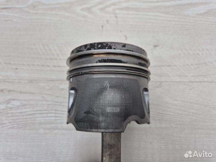 Поршень с шатуном Land Rover Evoque L538 224DT