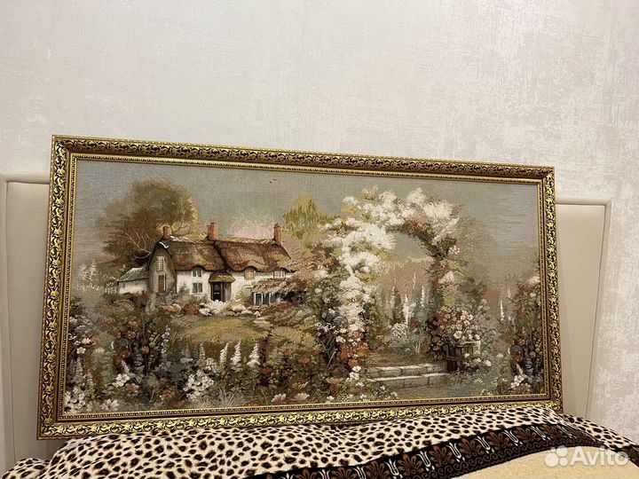 Картина в рамке (гобелен)