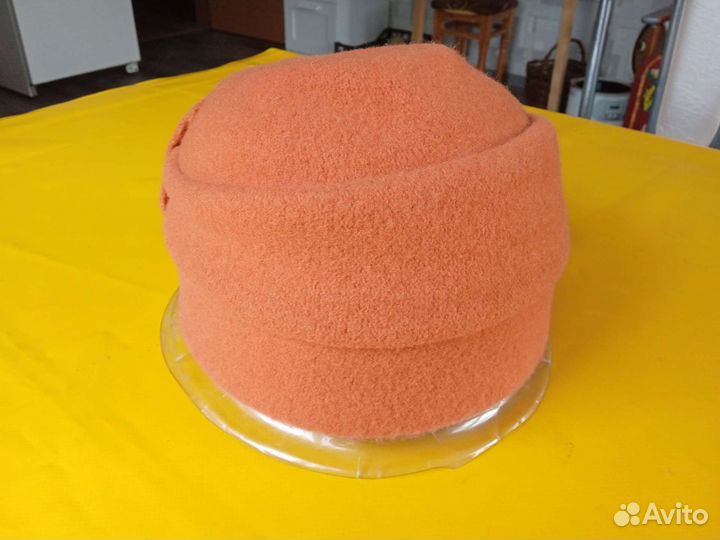 Шляпка женская шерстяная фирмы Tonak