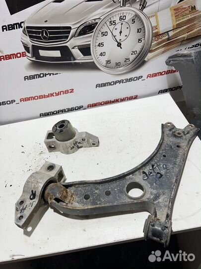 Сайлентблок задний переднего левого рычага Audi A3