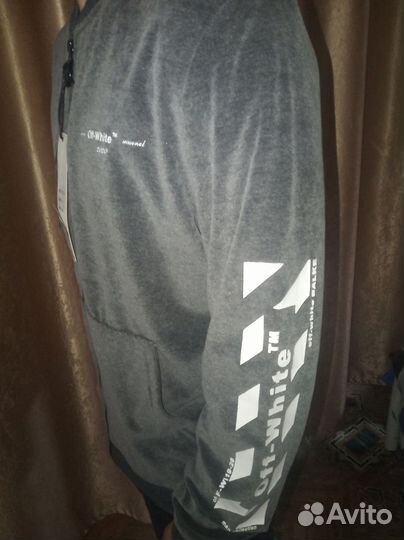 Мужская кофта на молнии