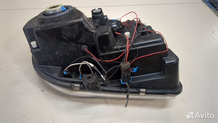 Фара (передняя) Chrysler 300C, 2007