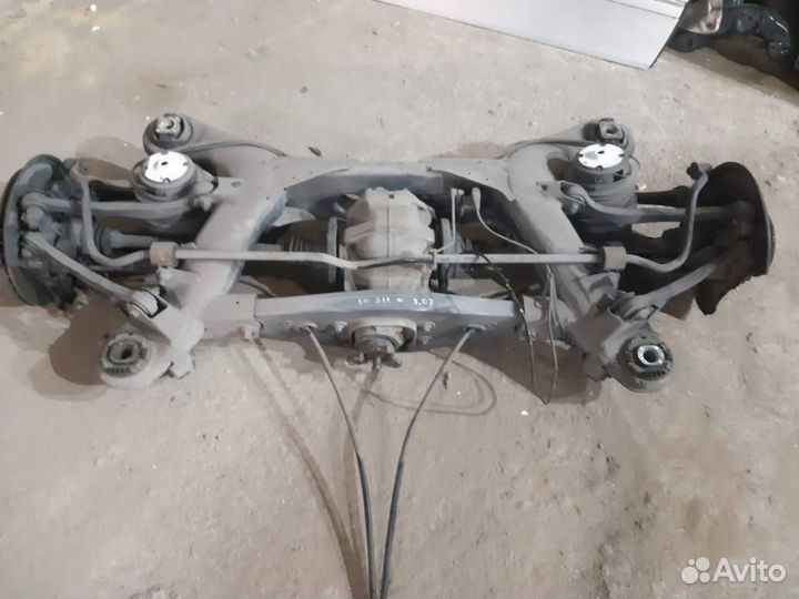 Балка моста задняя Mercedes-Benz E-Class 2003 W211