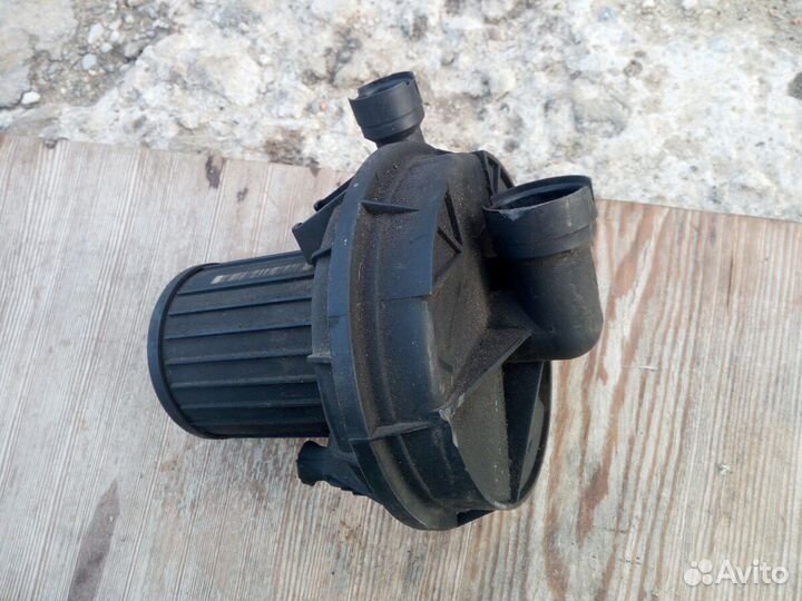 Насос вторичного воздуха 1.6 MPI BSE, BGU, BFQ