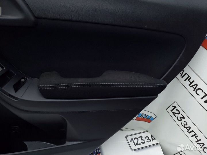 Обшивка двери задней правой Subaru Forester SJ5