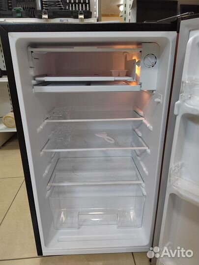 Холодильник компактный dexp S201AMG коричневый