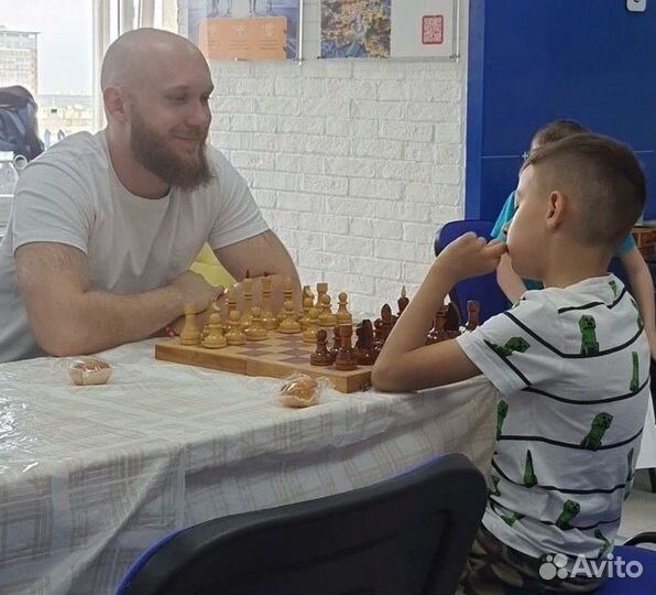 Гувернер