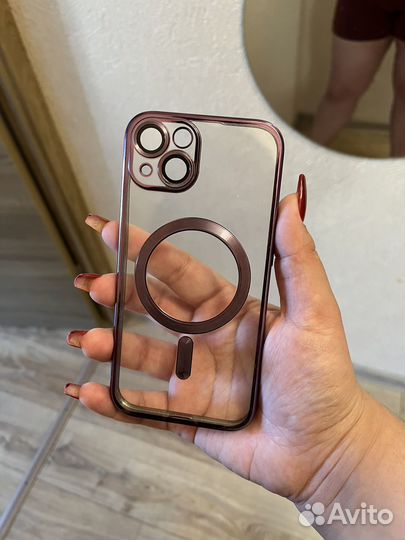 Чехол на iPhone 13