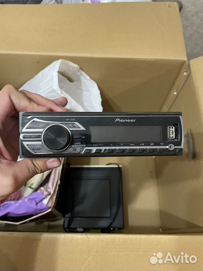 Магнитофон pioner mvh-150ub