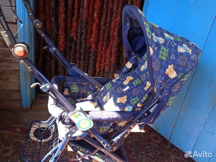 Прогулочная коляска