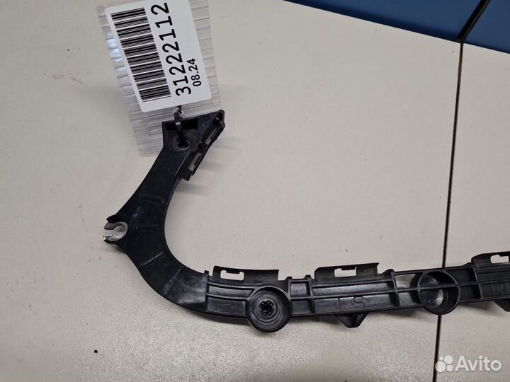 Кронштейн бампера заднего правый Lexus LS 460 USF4 2006-2017