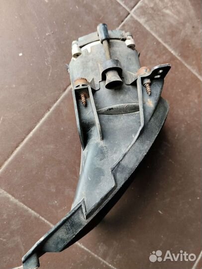 Противотуманная фара priora правая