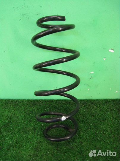 Пружина задней подвески Toyota Yaris P13 2015