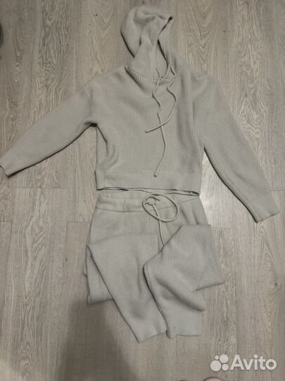 Костюм женский