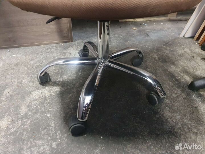 Компьютерное кресло