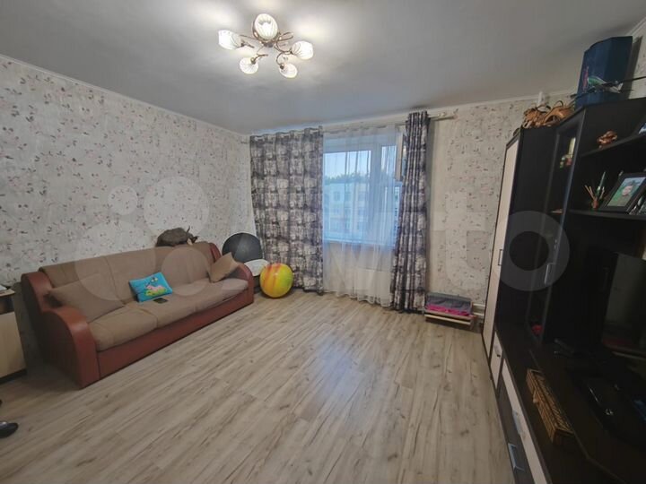 2-к. квартира, 57 м², 3/17 эт.